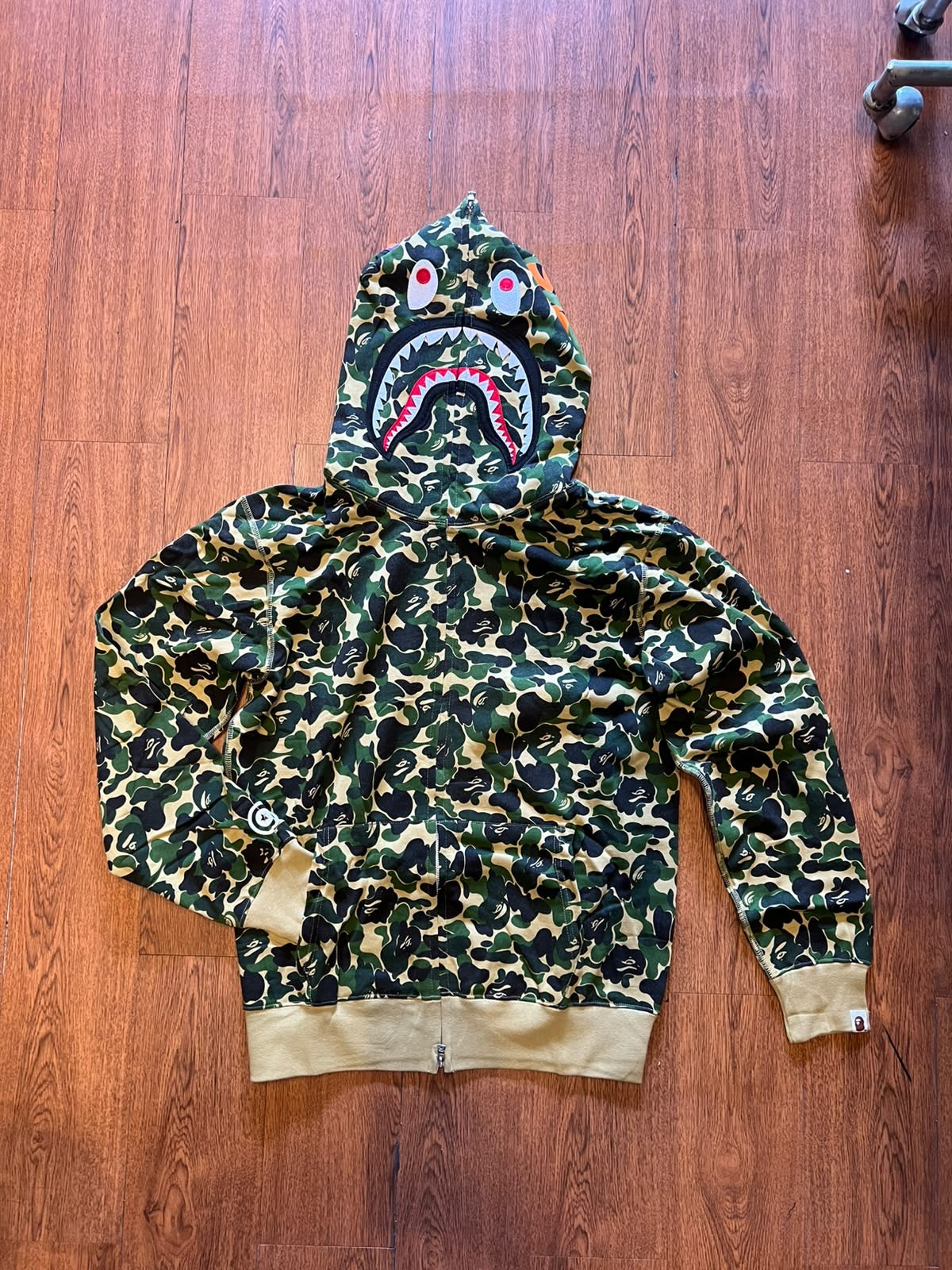 Hoodie Shark Camo verde