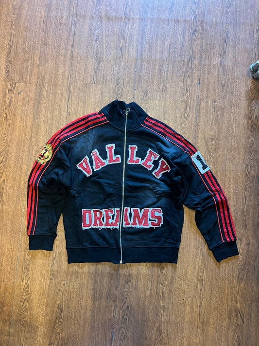 Chamarra Valley Dreams Track negro con rojo
