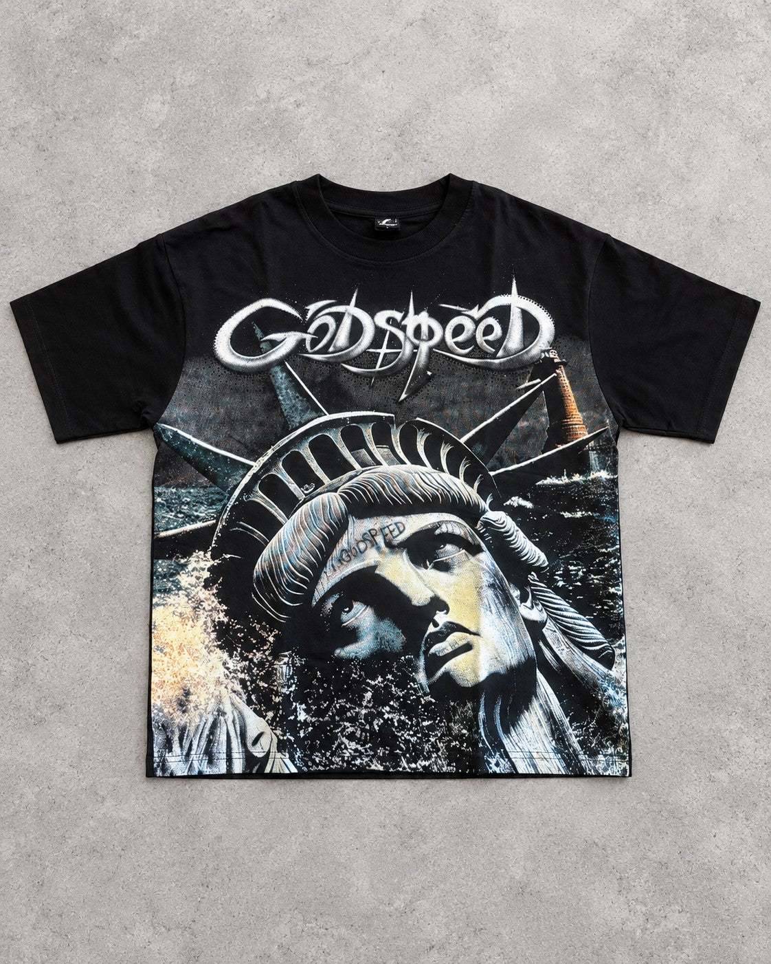 Playera LJ158 negra con estampado de la Estatua de la Libertad
